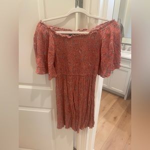 Adorable off the shoulder dress!